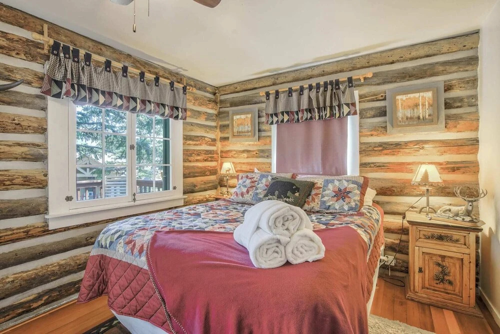 Wine Gazebopikes Peak Mountain Log Cabin for 2