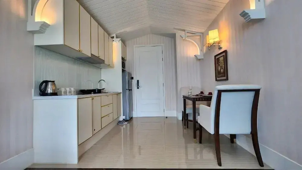 Luxury 1 Bedroom condo CloseToBeach G411