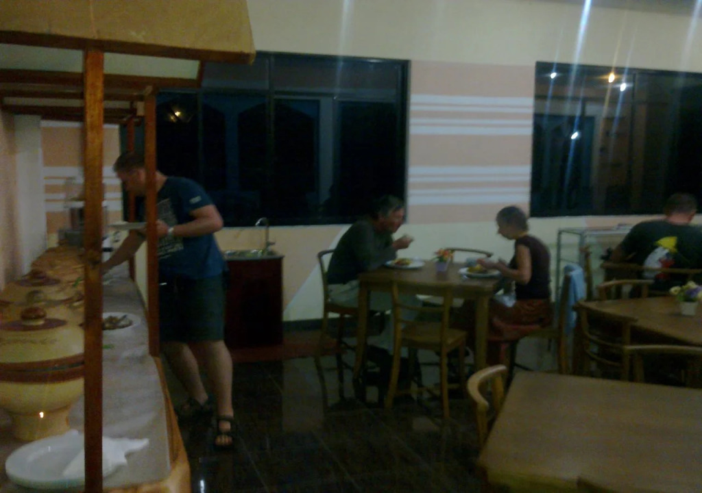 Blue sky Guest House And Restaurant