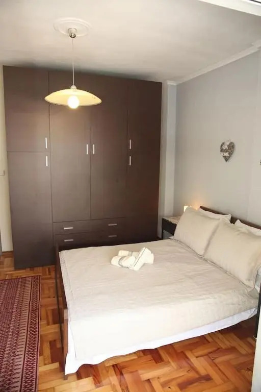 Cozy/Comfortable flat 50 sq flat, 15' from city's centre. Great VFM!