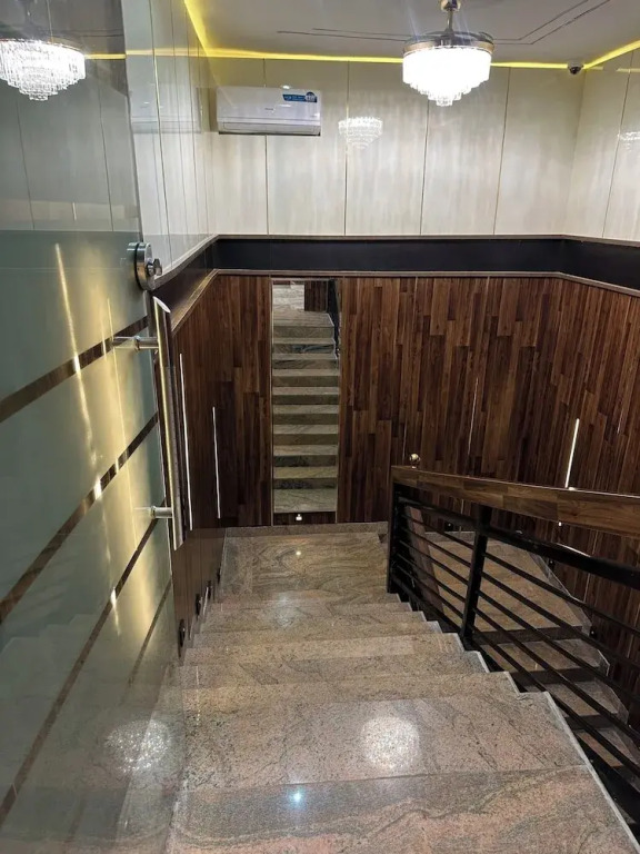 Apartment 5