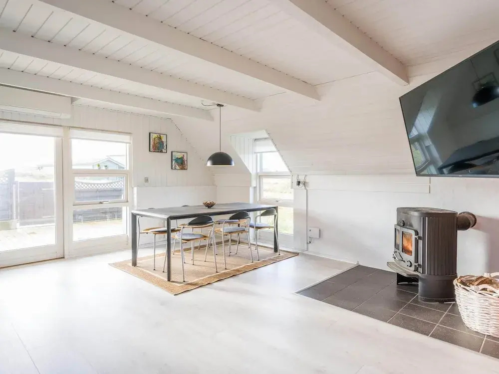 6 person holiday home in Hvide Sande