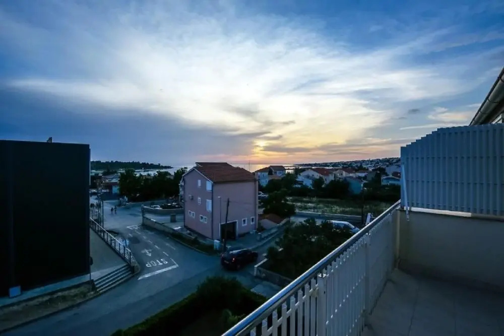 Ivan - Great Location - A2
