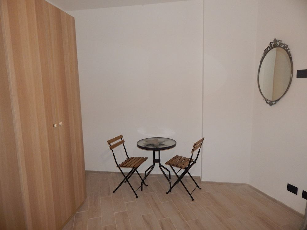 GUEST HOUSE BERZEFI