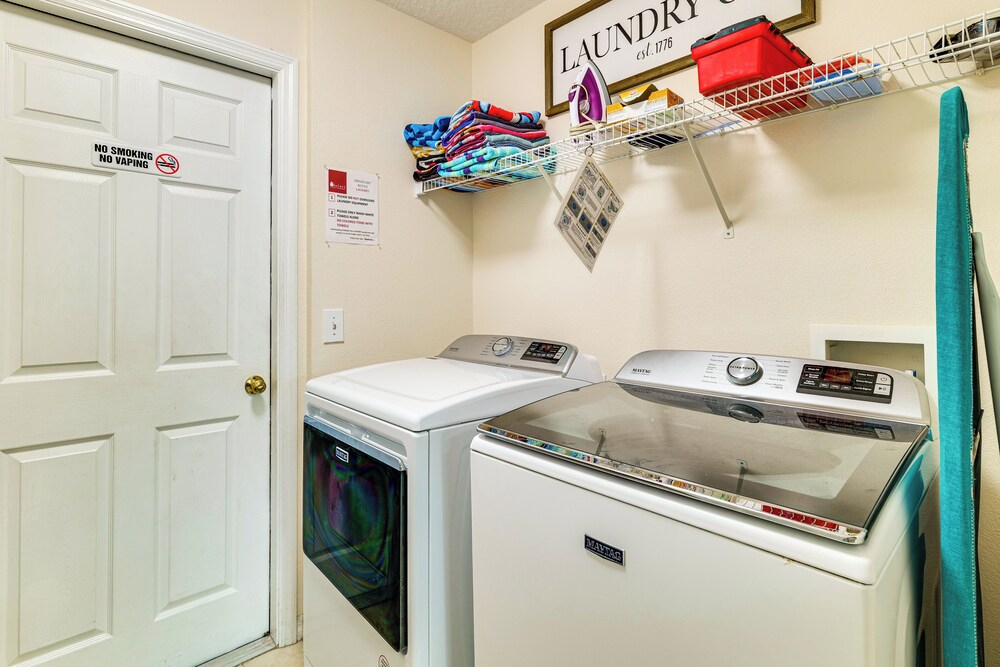 Pool, Spa & Patio! Spacious Villa Near WDW
