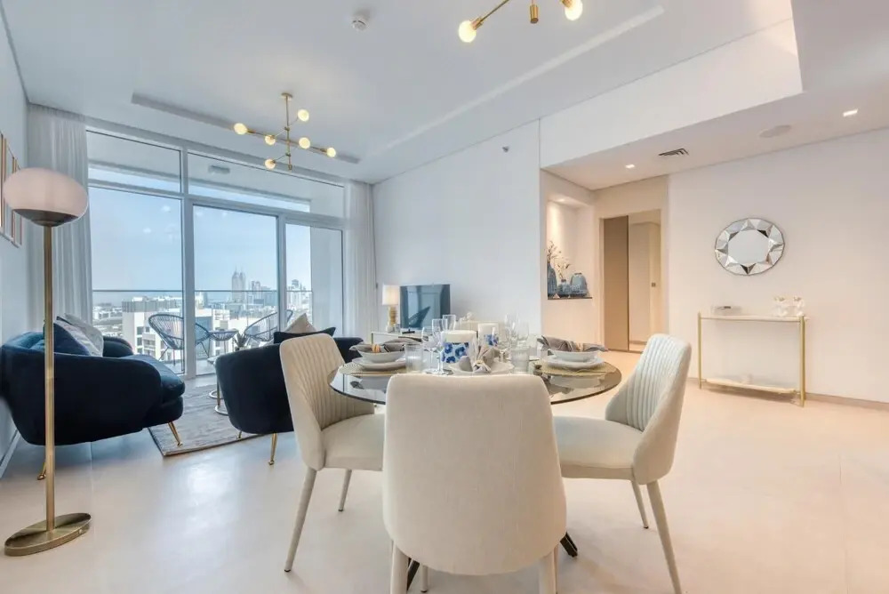 Urban 1BR w Golf Course Views