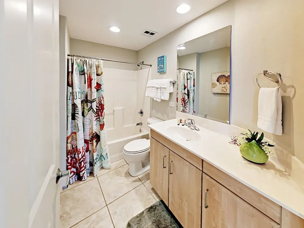 521 W Beach Blvd Condo #1501