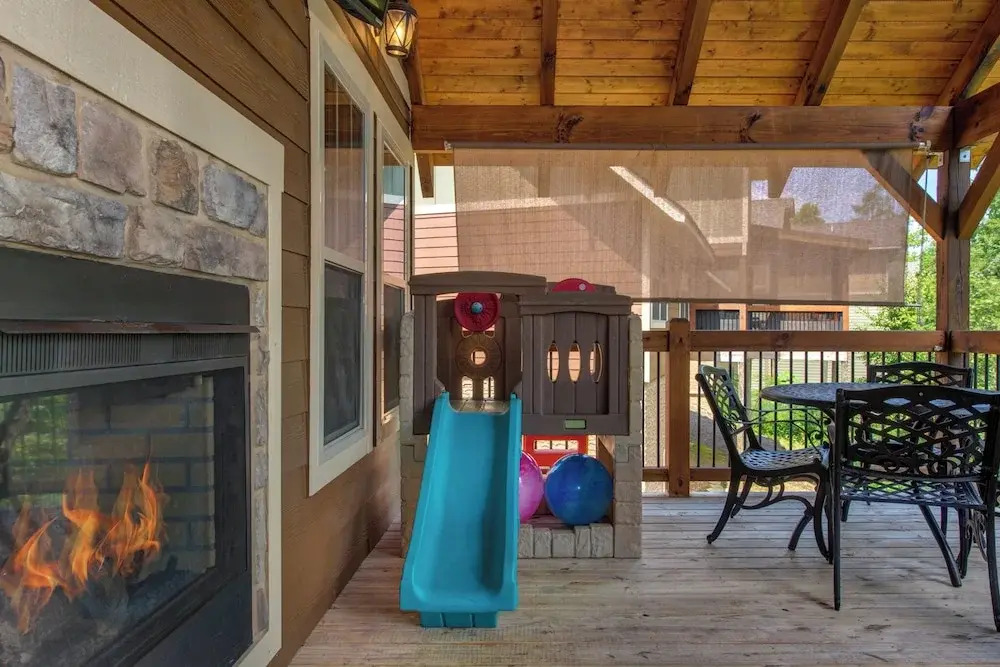 Luna Bear Lodge
