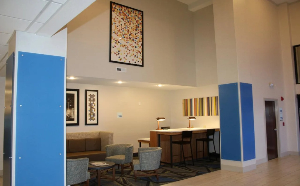 Holiday Inn Express by IHG