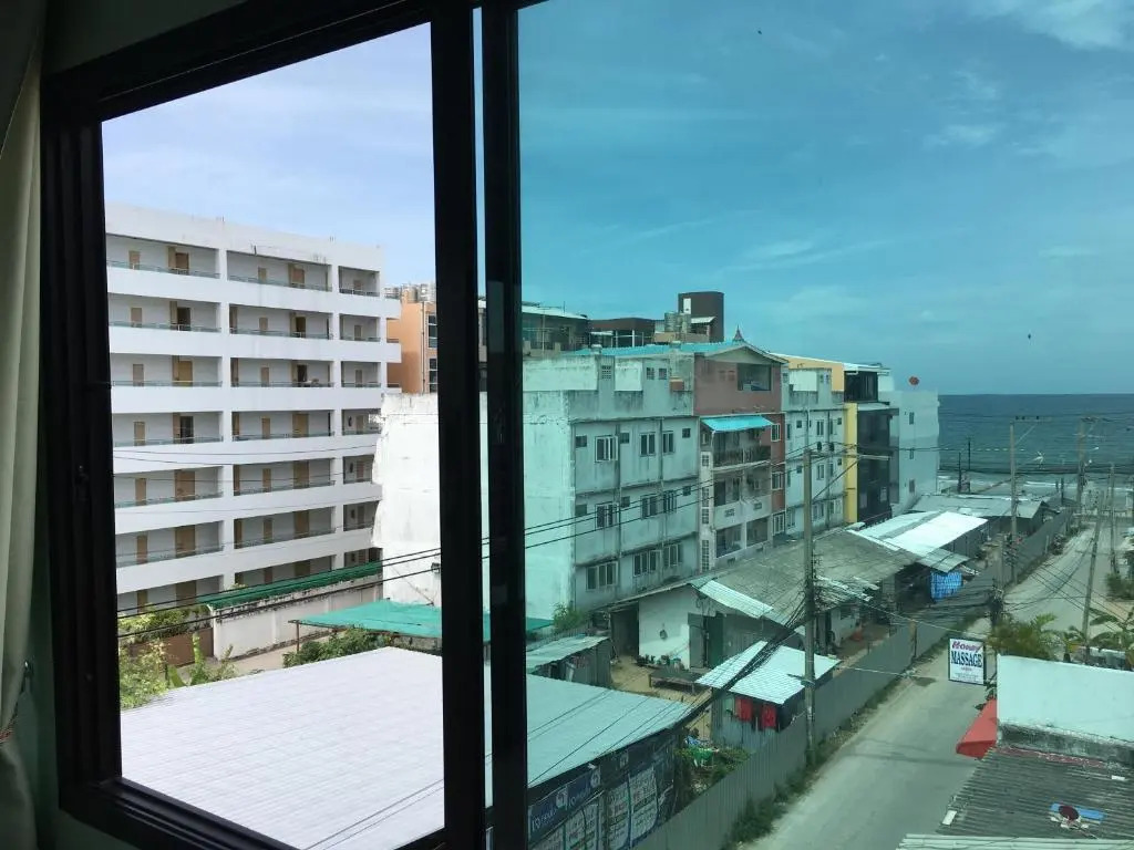Breezy House Jomtien