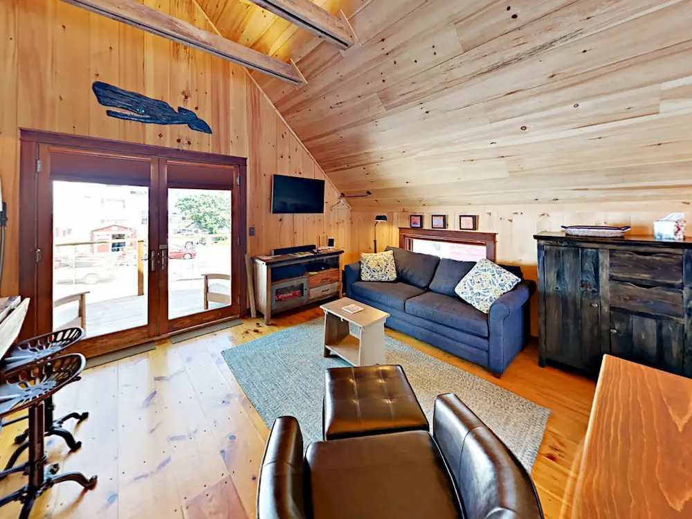The Coal Shack Harborfront Studio by RedAwning