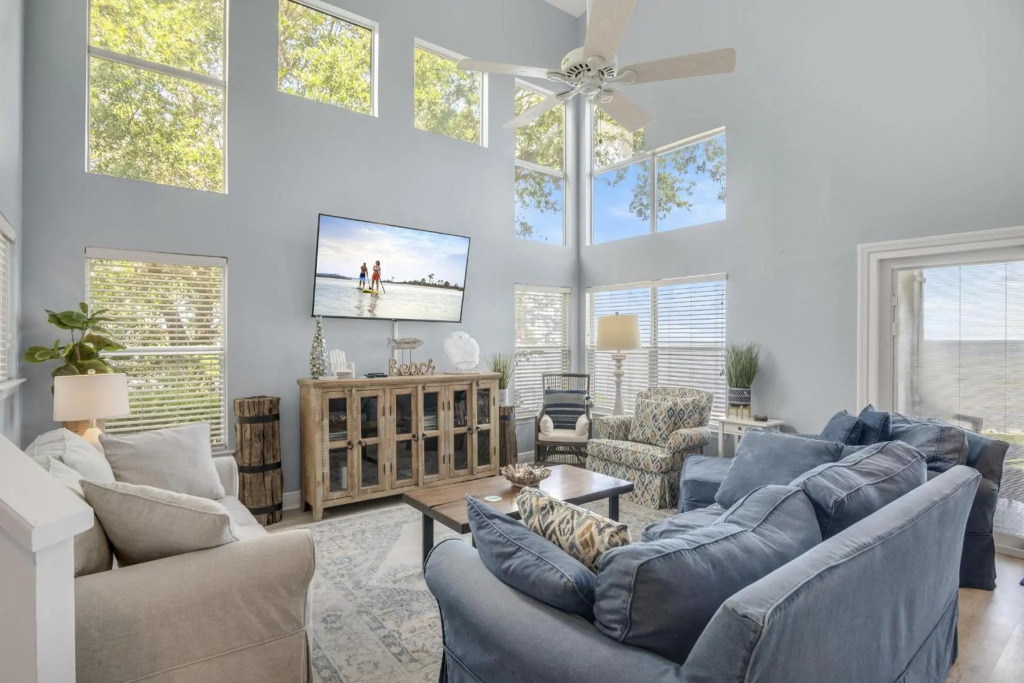 Northshore 960/960A*  - 3BR 3BA