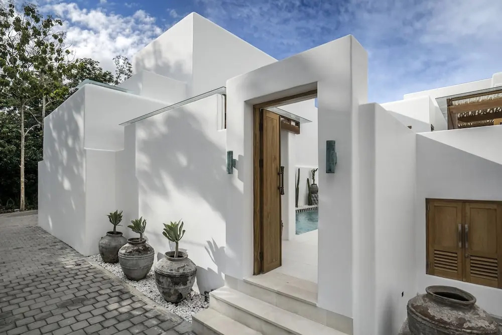 Villa Oasi 1 by Alfred in Bali - Brand New Tropical Luxury 3 BR Bingin Beach