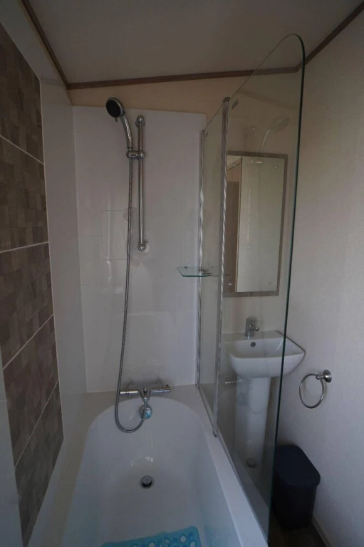 Luxury Caravan-sleeps 6- Pets Ok-site Pool