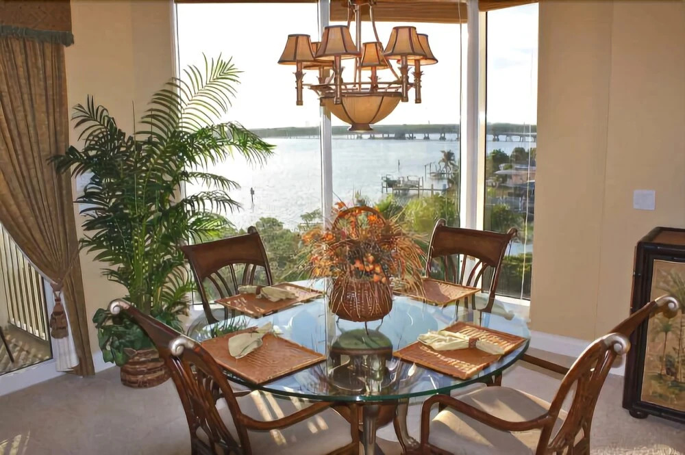 Waterside 554 - Monthly 2 Bedroom Condo