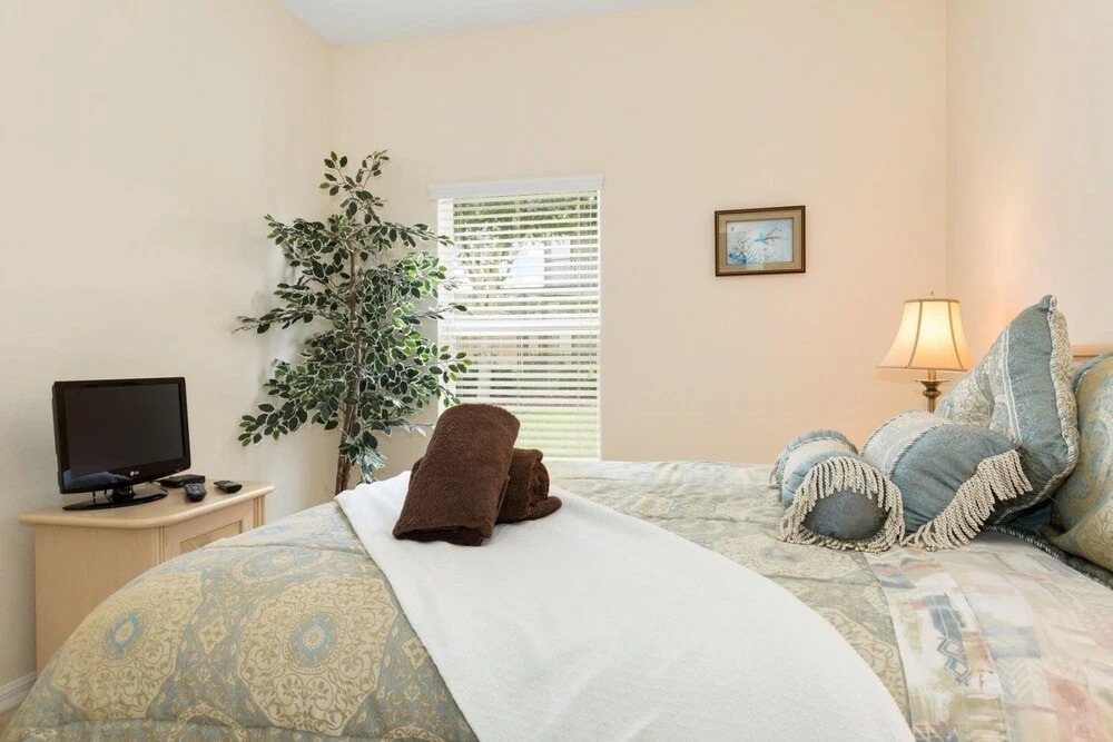 Beautifully Furnished Executive Home on Gated Community Near Disney and Champions Gate - 388