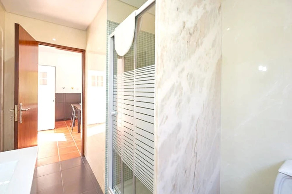 House With 2 Bedrooms in Carvoeira, With Furnished Terrace and Wifi