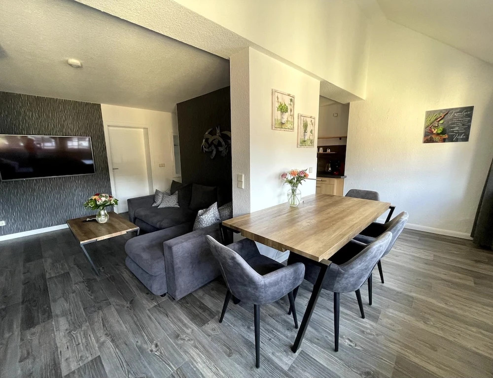 "Zur Altstadt - Am Fuße der Osterburg" Gaststätte, Pension, FEWO