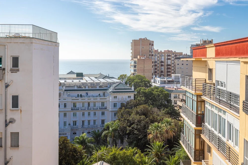 Genteel Home Paseo de Reding II