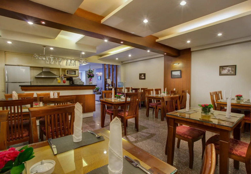 Eliana Ruby Hotel & Travel