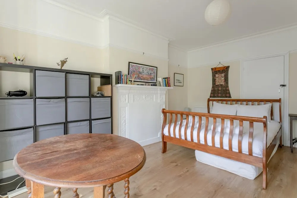 2 Bedroom Flat in North West London with Wifi