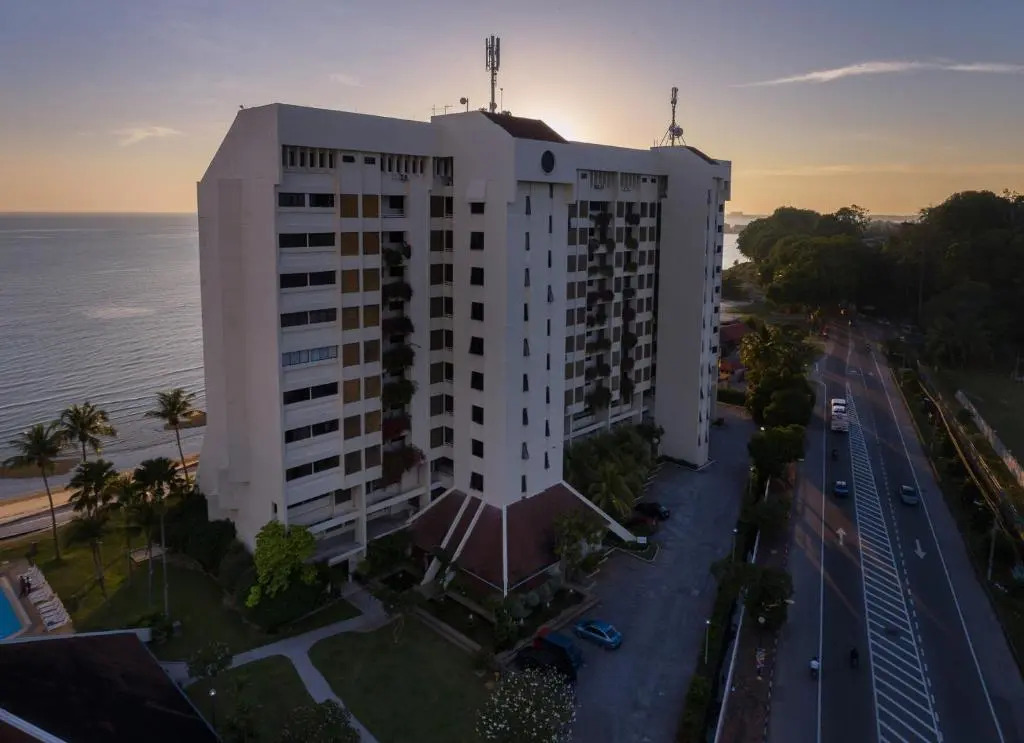 Lovely 1-bedroom condo with pool