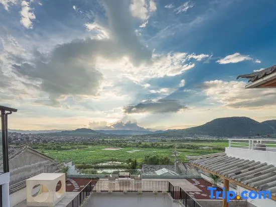 Sanwanli Senlv Designer Homestay (Tengchong Heshun Ancient Town)