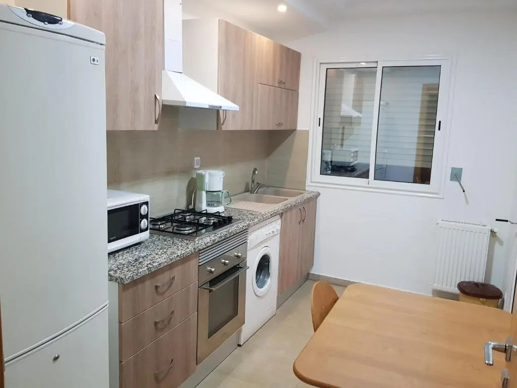 Appartement S+1 Luxueux aux Jardins de Carthage