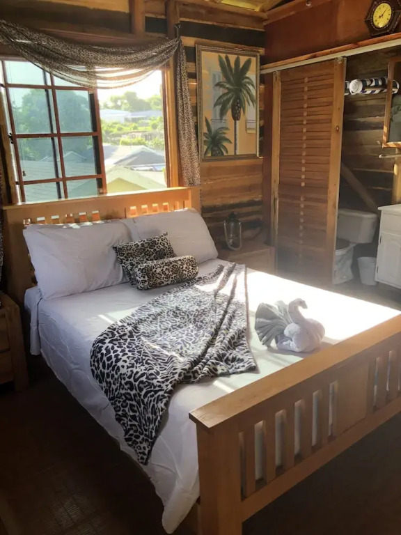 The Blue Mahoe Treehouse