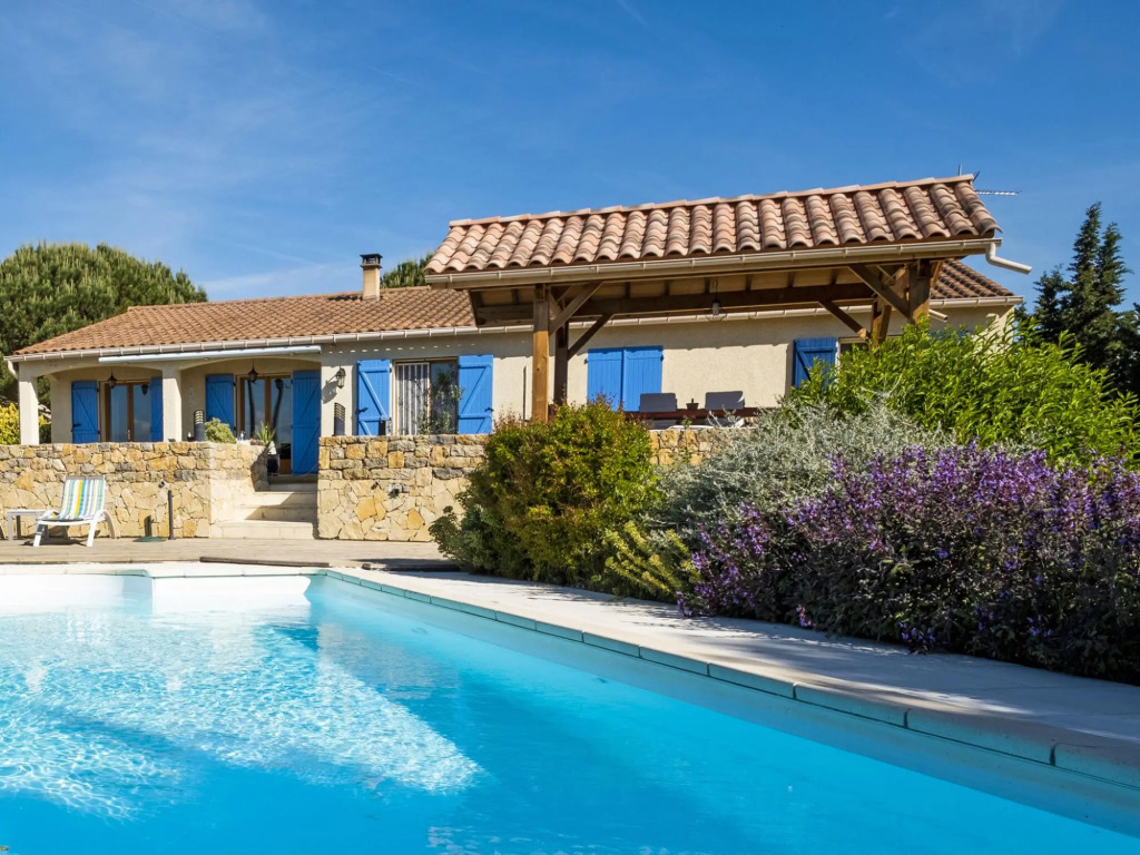 Luxury villa with pool and unique location in Malviès