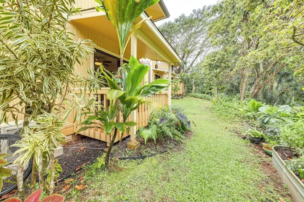 ~ 2 Mi to Beach: Princeville Condo w/ Private Deck