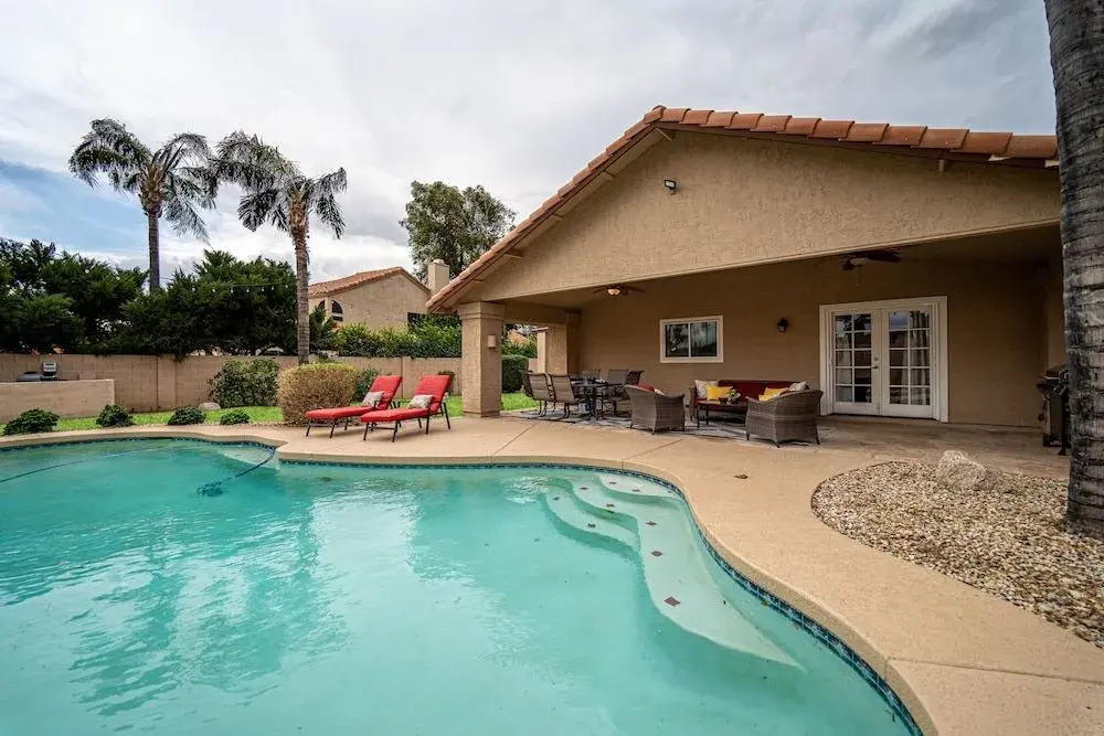 Monte Cristo Phoenix 4 Bedroom Home by RedAwning