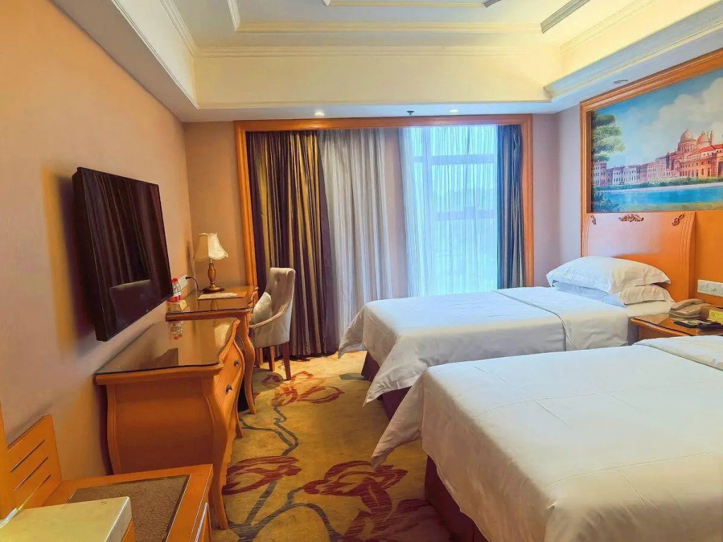 Vienna International Hotel (Xi'an North Railway Station)
