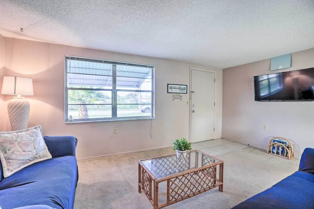 Cozy Holiday Home w/ Yard ~ 5 Mi to Beach