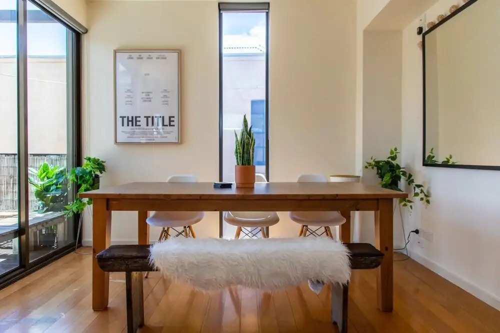 Trendy 2 Bedroom Townhouse In Melbournes Richmond