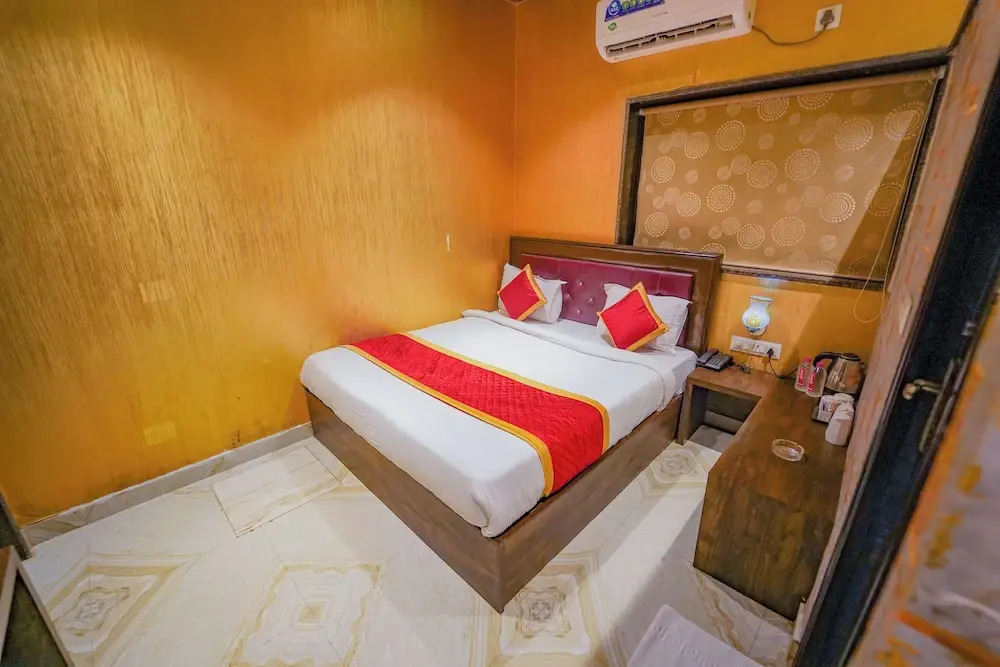 Shiv Rudraksh Resort, Near Assi Ghat