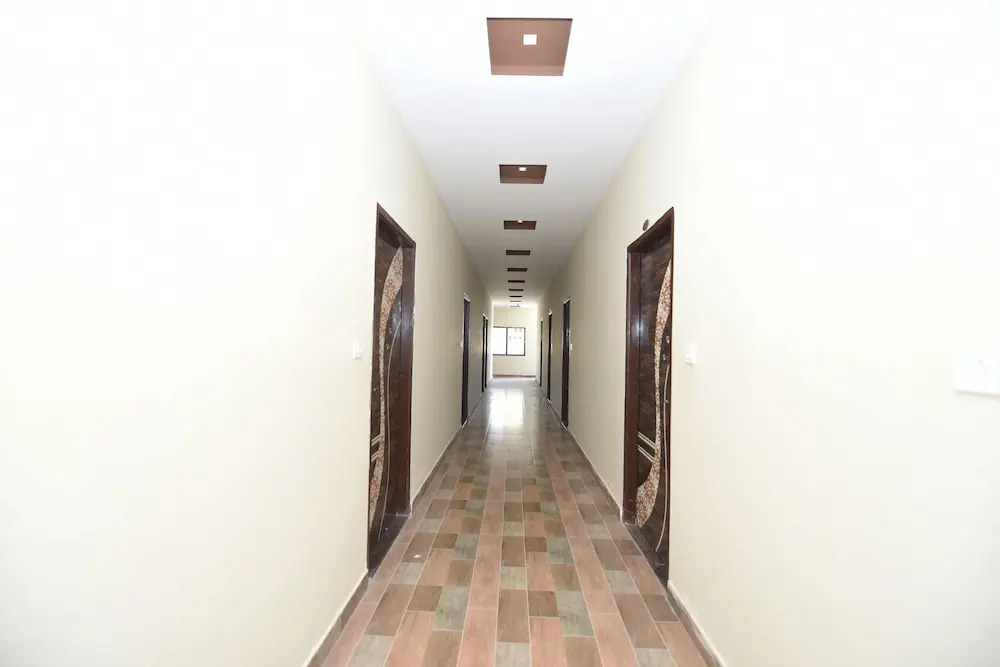 Oyo 23218 Hotel Laxmi Vridhi