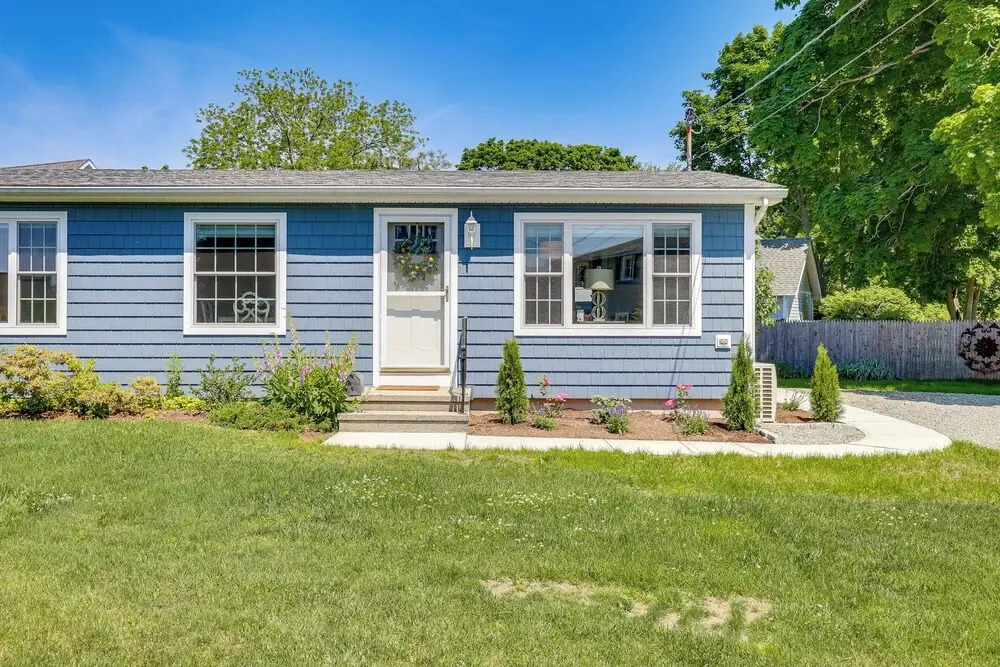 Old Saybrook Home w/ Screened Porch & Ocean View!