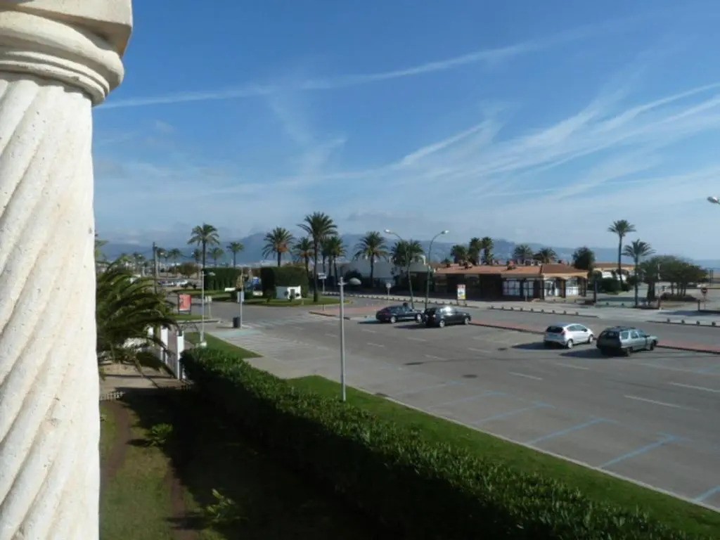 Apartamento En Primera Linea Playa Ref 285