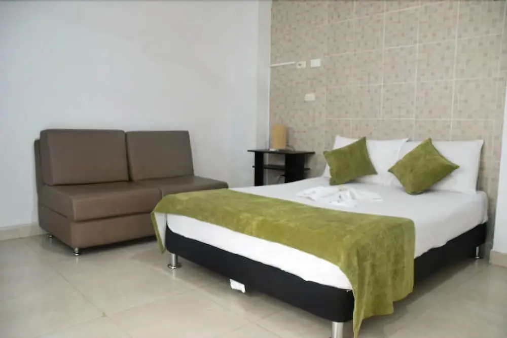 Laurel plaza 46
