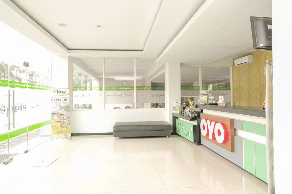Ebizz Hotel