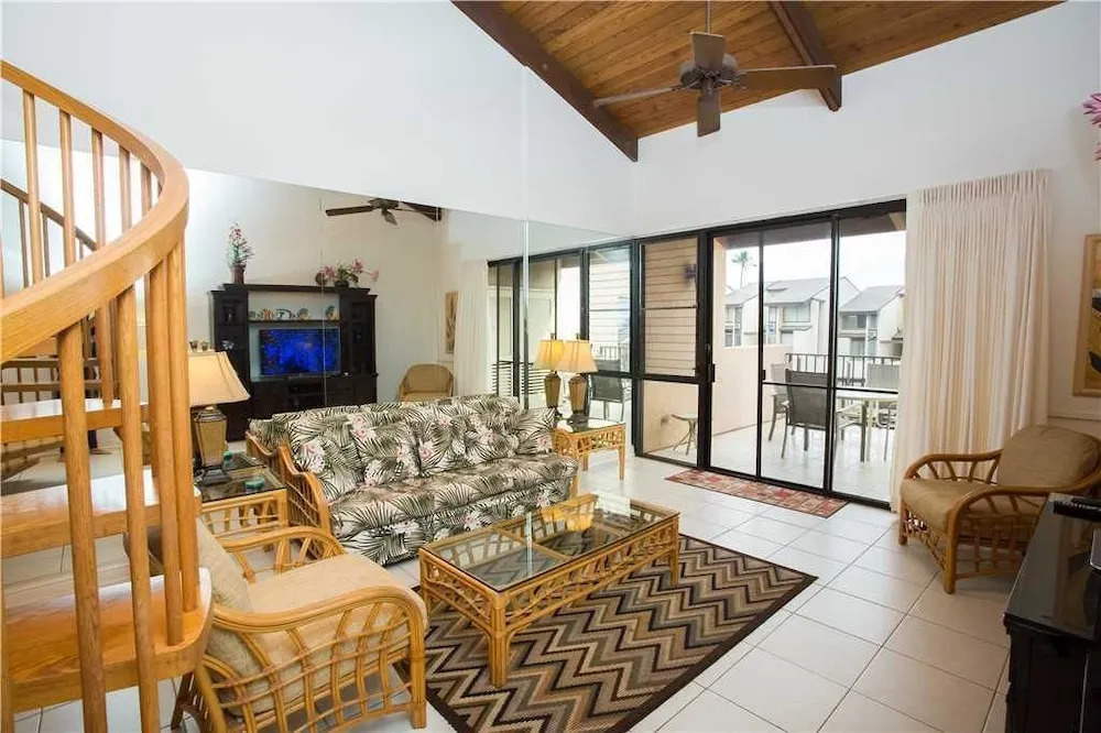Kamaole Sands 8409 - Two Bedroom Condo with Ocean View