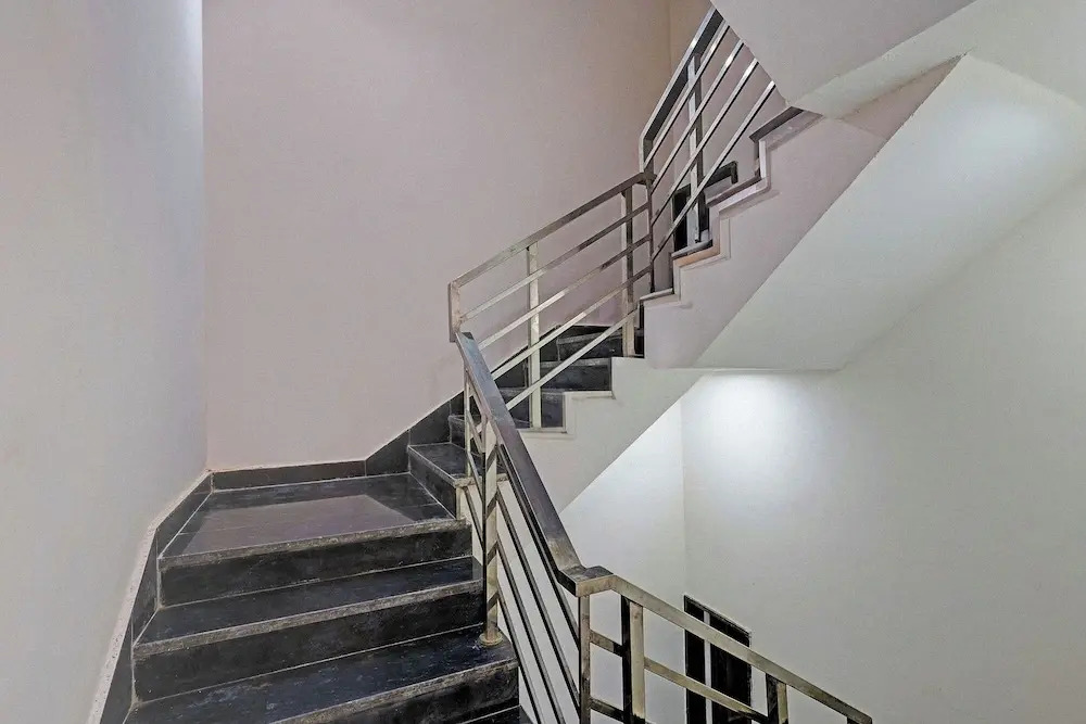 FabHotel Premier Stays - 800m from Artemis Hospitals Gurgaon