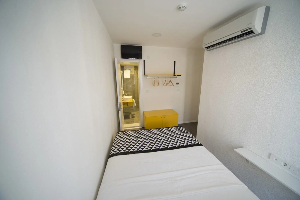 Piano Hotel