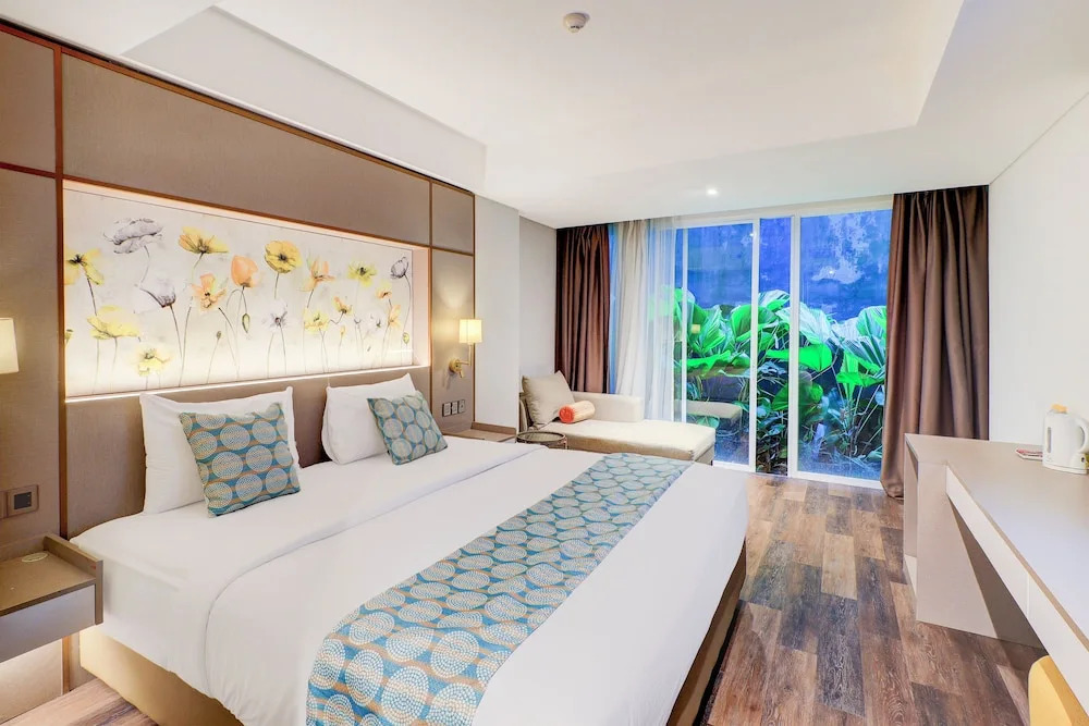 Sunday Hotel Sunset Road Near Trans Studio Mall