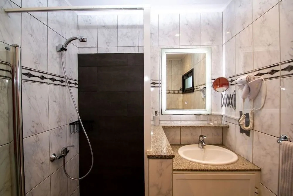 Saladar Suites Boutique
