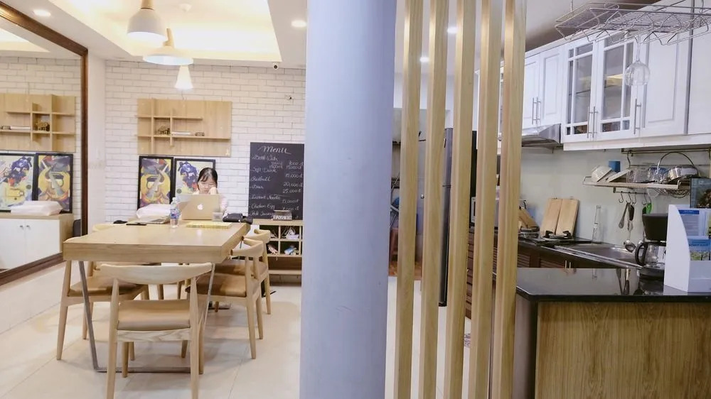 HOSTIE SAIGON [WANDERLUST Home]