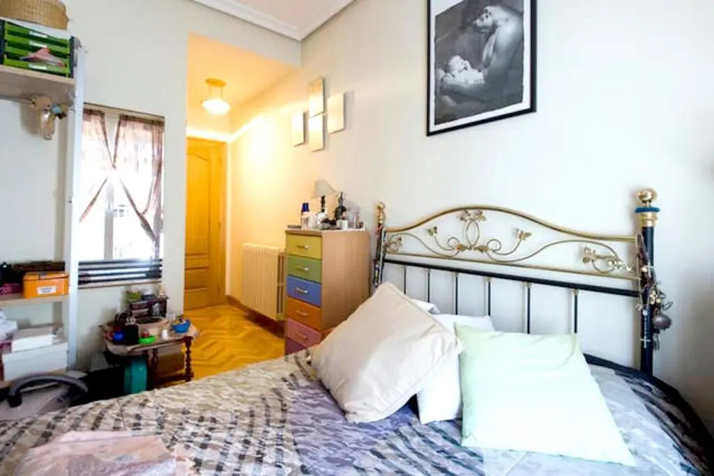 Apartment with 2 bedrooms in Donostia with balcony and WiFi