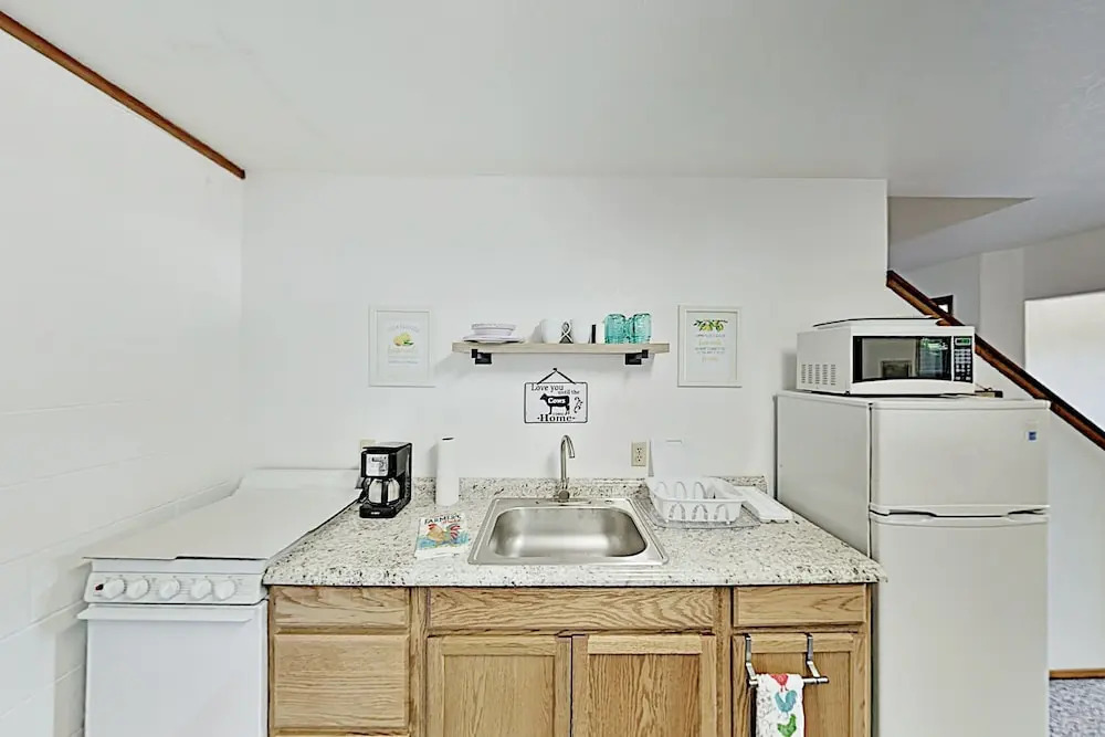 Riverview - Mins To Beach, Dunes, Lakes 3 Bedroom Home