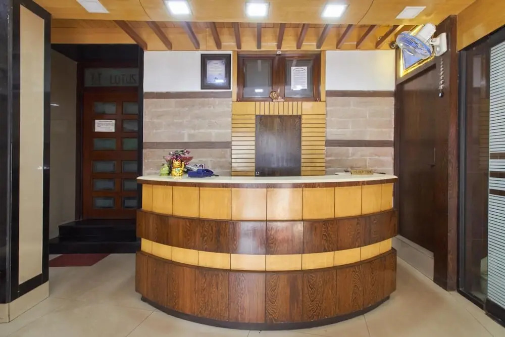 Hotel Pushpak International